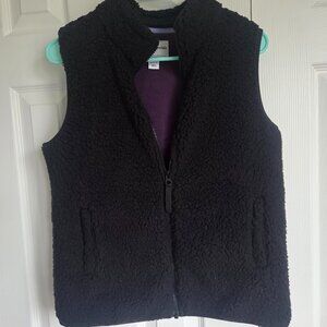 Girls XXL amazon essentials sherpa vest